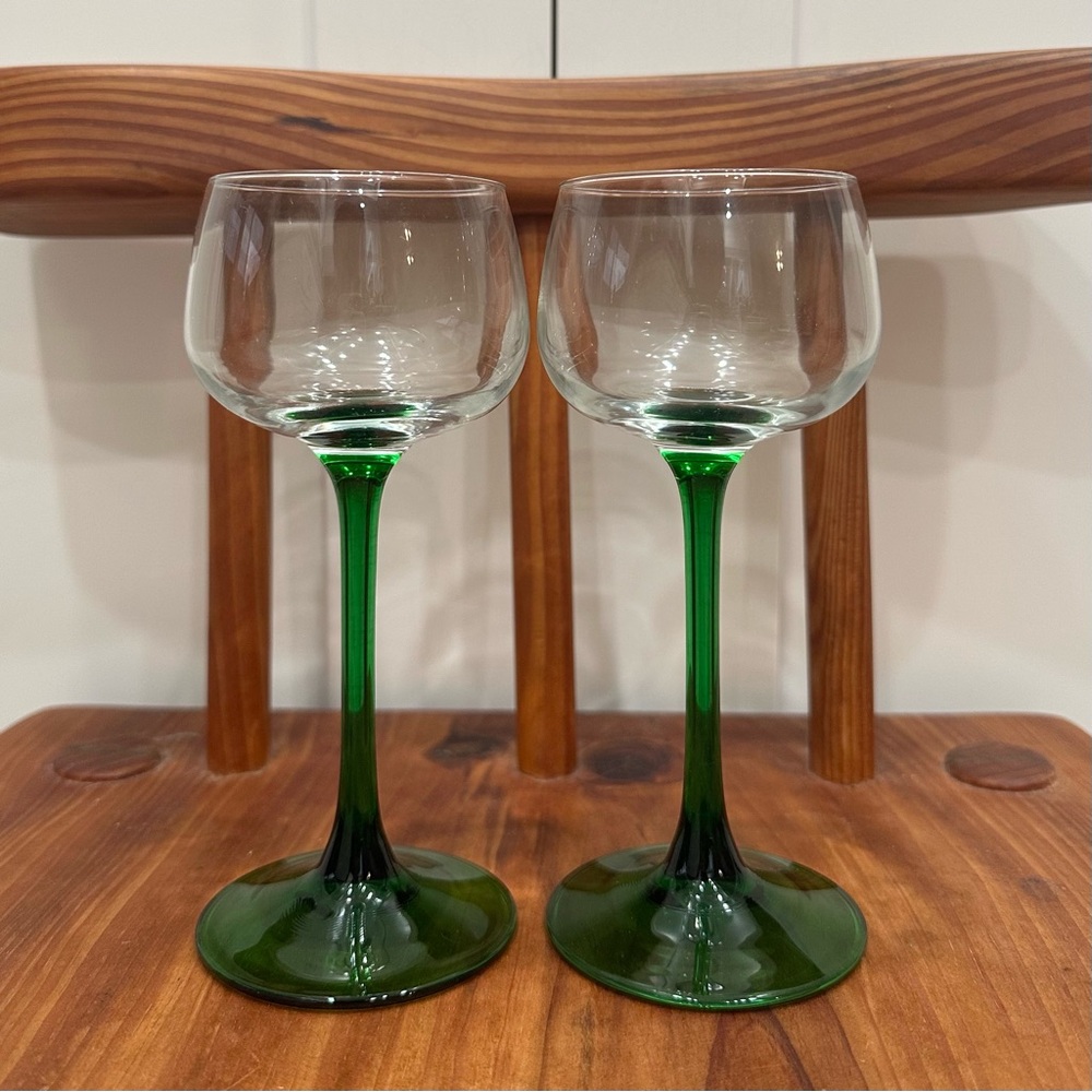 Set of 2 Vintage Luminarc France Wine Glasses Green